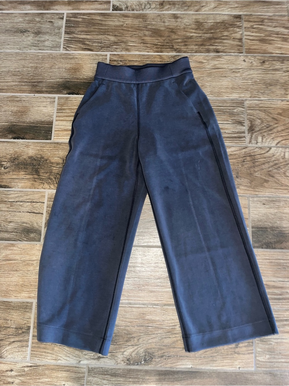 Lululemon Softstreme High Rise Wide Leg Crop Pants LW6CVVS - Picture 2 of 3
